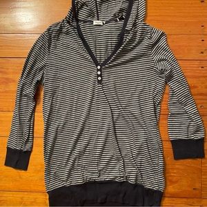 Splendid 3/4 sleeve hoodie henley